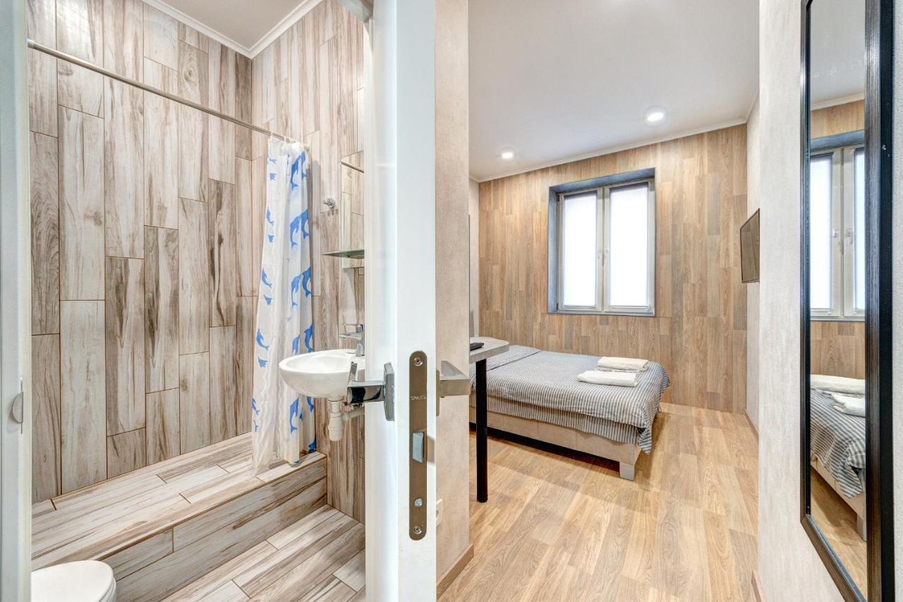 1 Room Apartment Near National Circus Киев Екстериор снимка