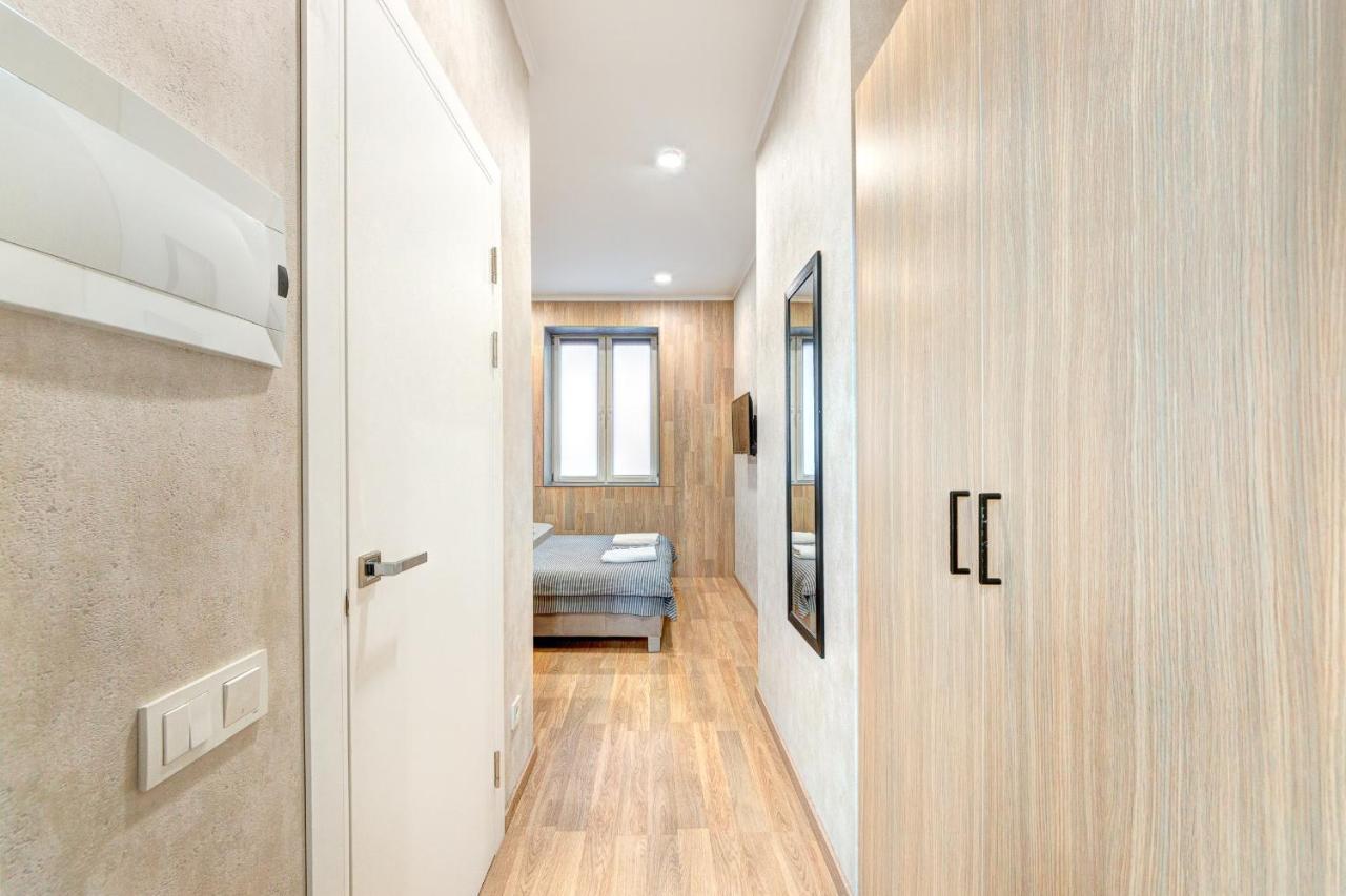 1 Room Apartment Near National Circus Киев Екстериор снимка