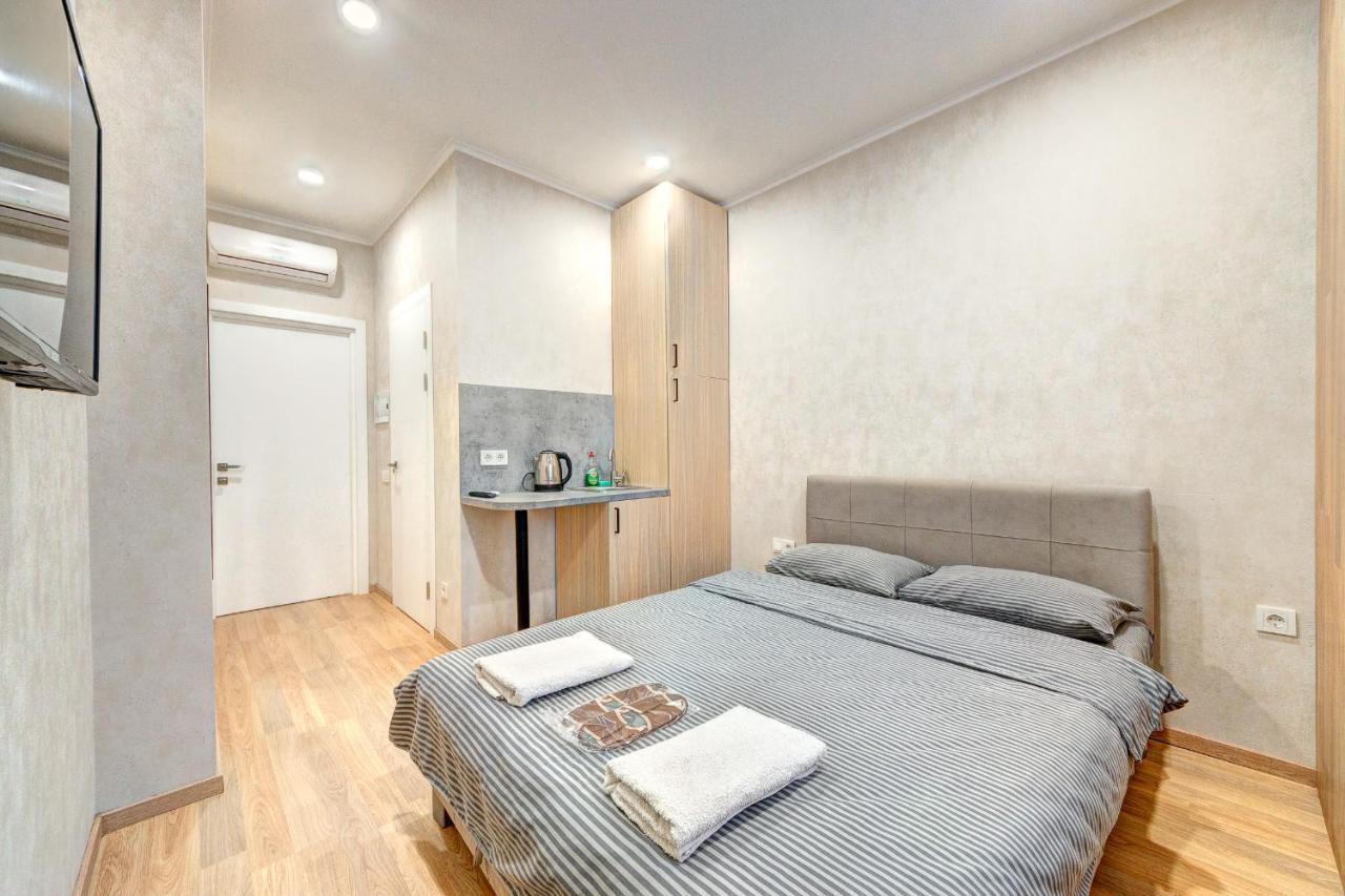 1 Room Apartment Near National Circus Киев Екстериор снимка