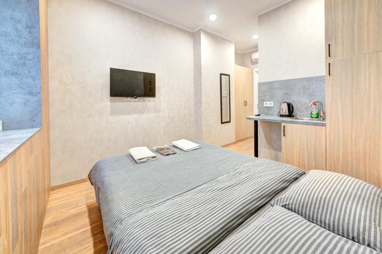 1 Room Apartment Near National Circus Киев Екстериор снимка